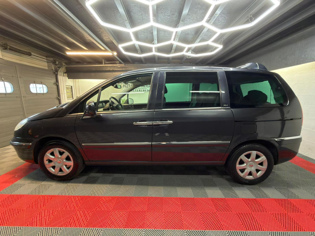 Peugeot 807 — 8