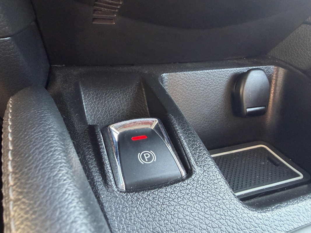 Nissan Qashqai — 25