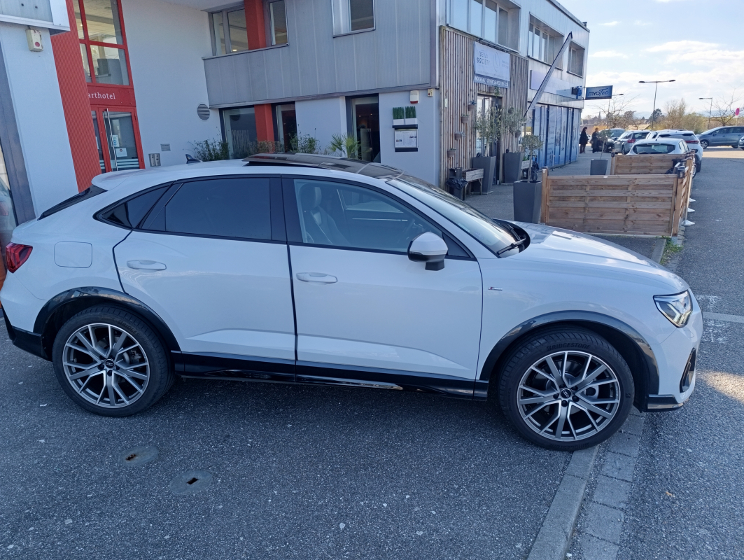 Audi Q3 Sportback — 10