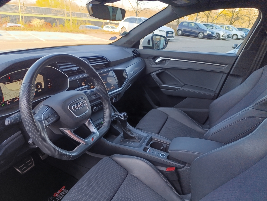 Audi Q3 Sportback — 28