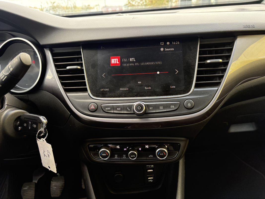 Opel Crossland x — 16