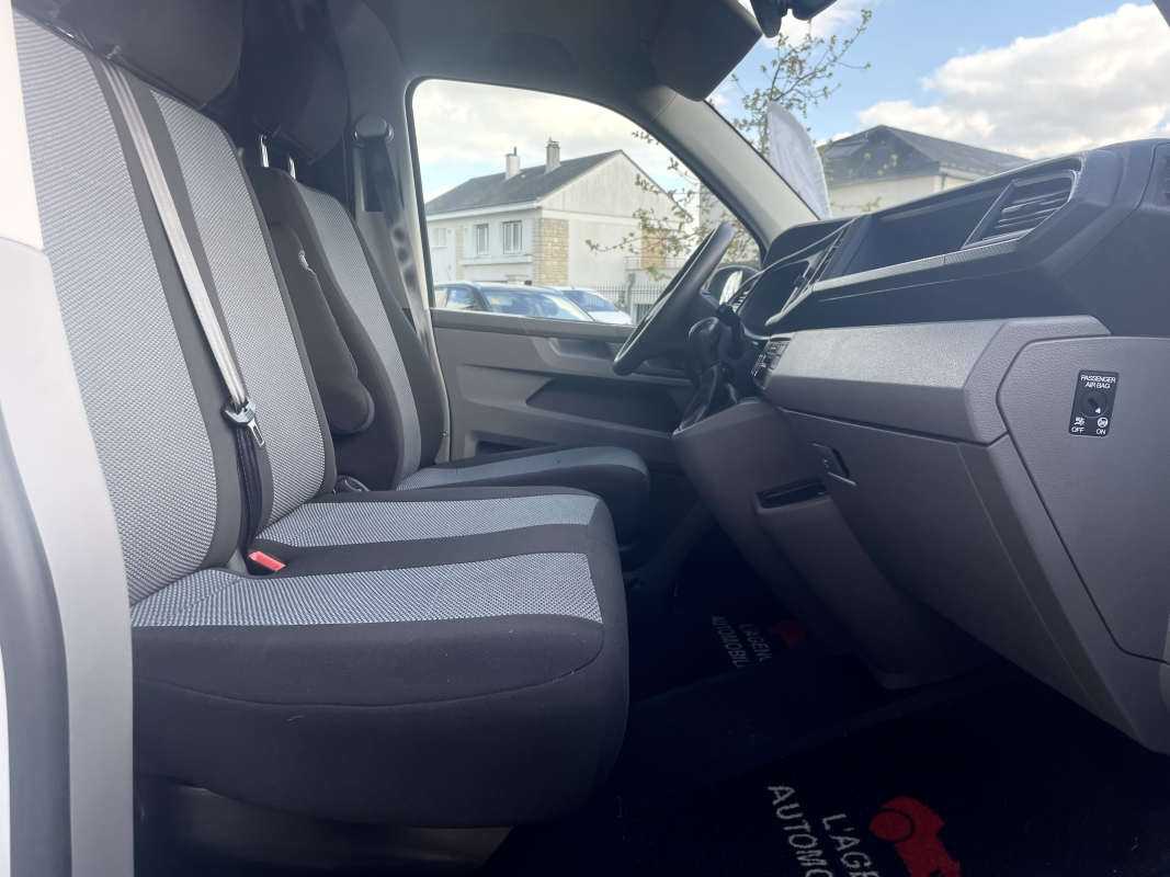 Volkswagen Transporter — 12