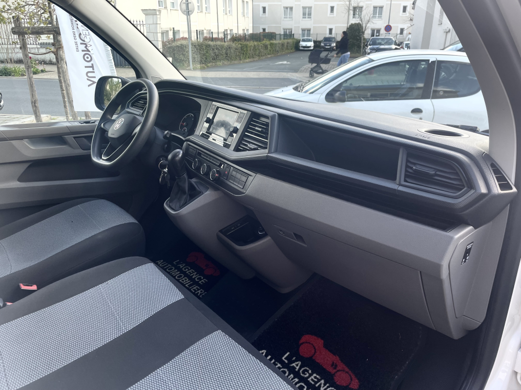 Volkswagen Transporter — 10