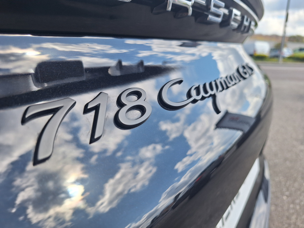 Porsche Cayman — 10
