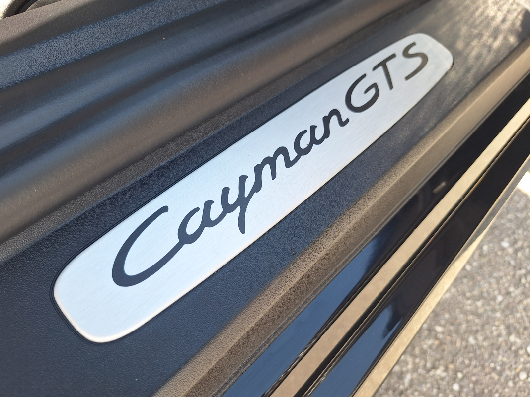 Porsche Cayman — 35