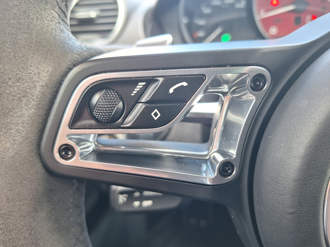 Porsche Cayman — 21