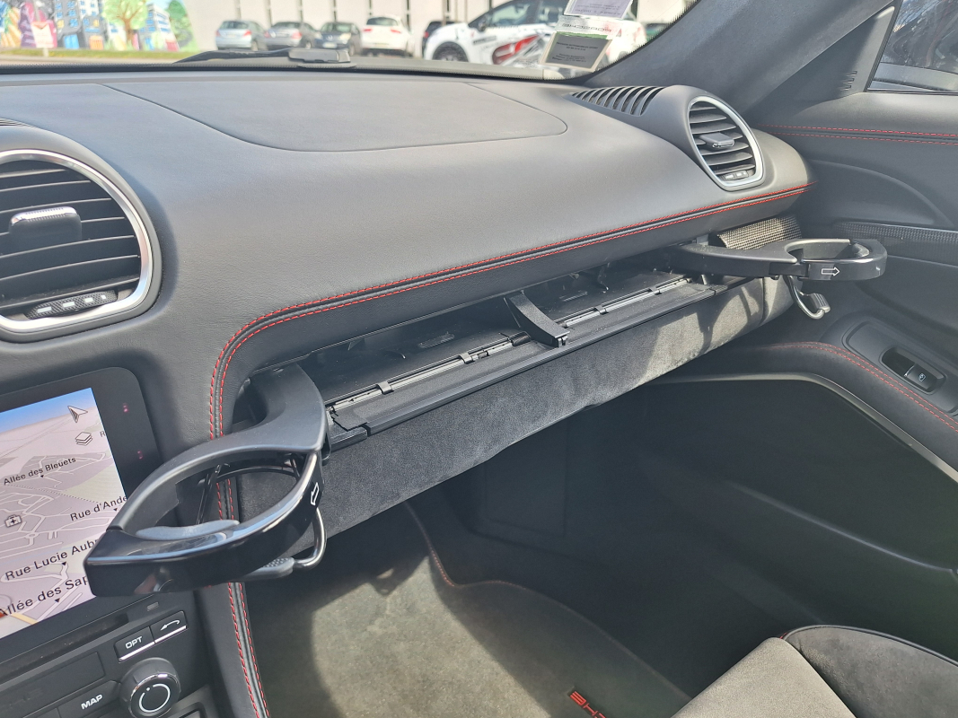 Porsche Cayman — 16