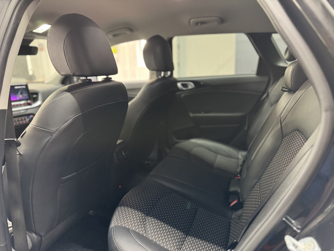 Kia Ceed — 14