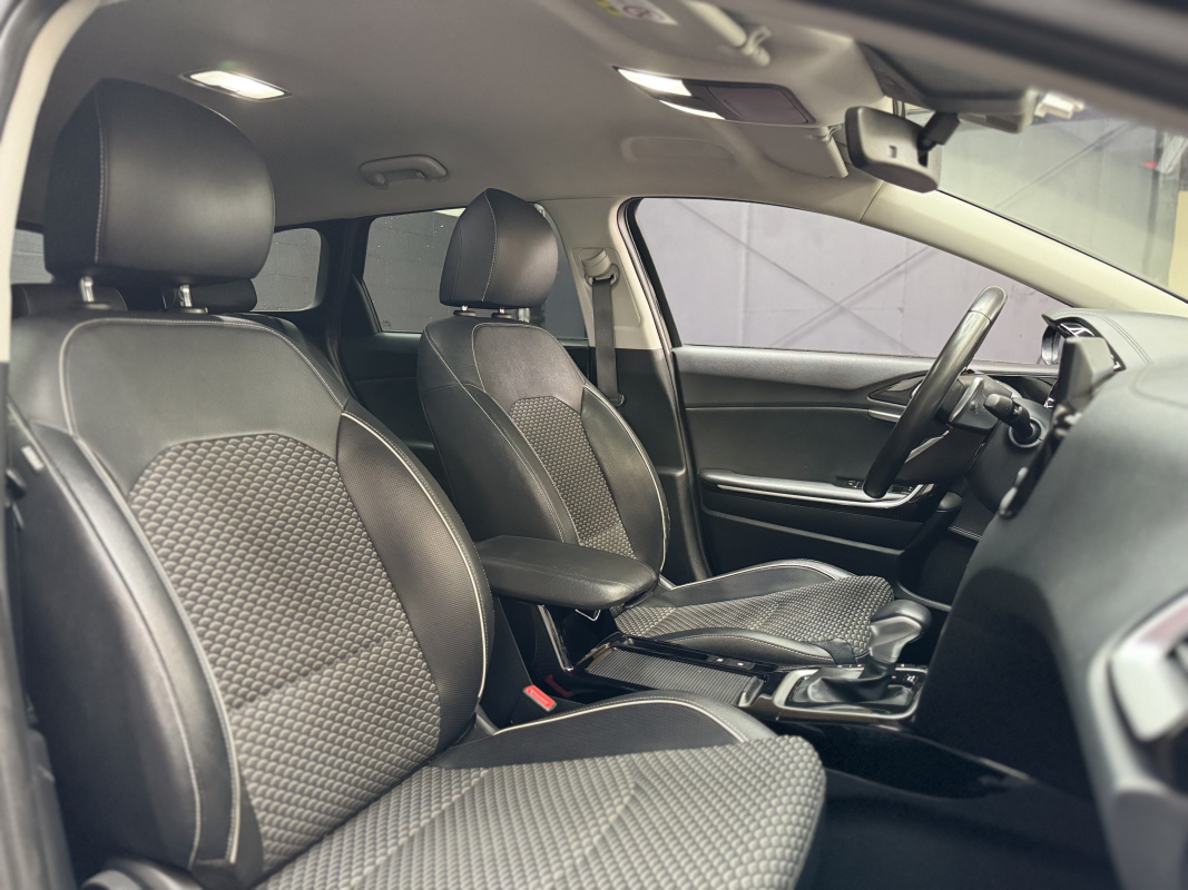 Kia Ceed — 12
