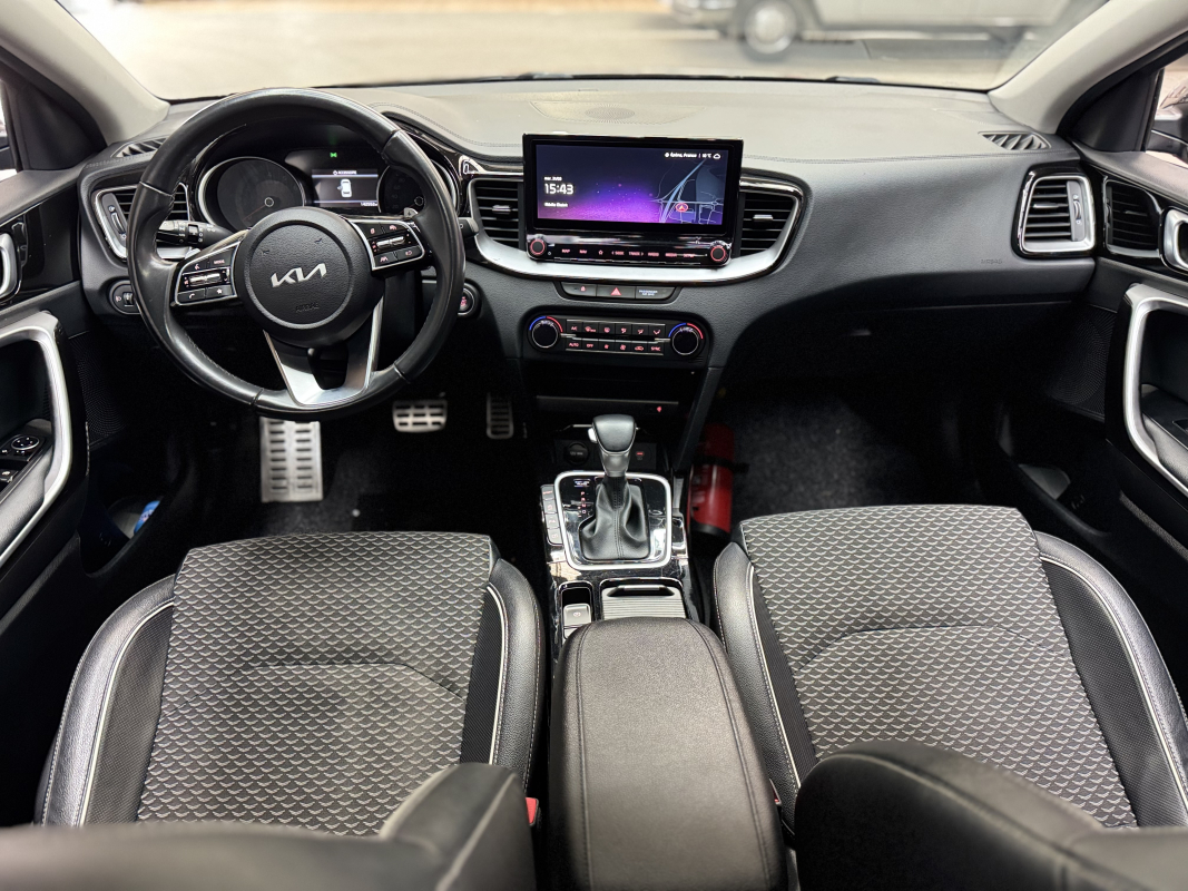 Kia Ceed — 16