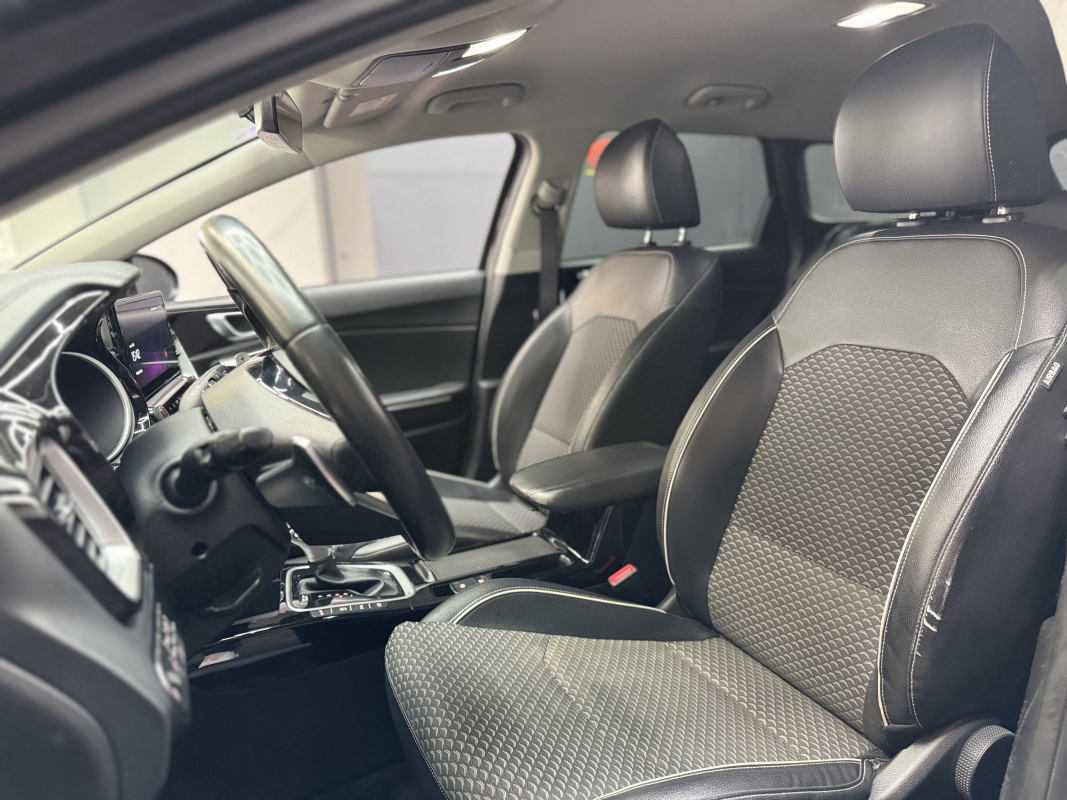 Kia Ceed — 10