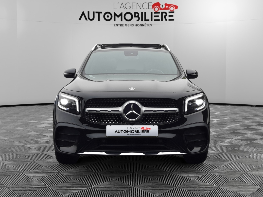 Mercedes GLB — 2