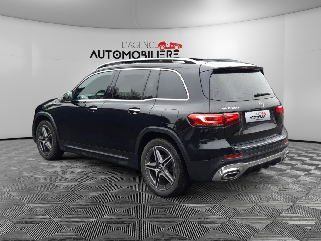 Mercedes GLB — 7