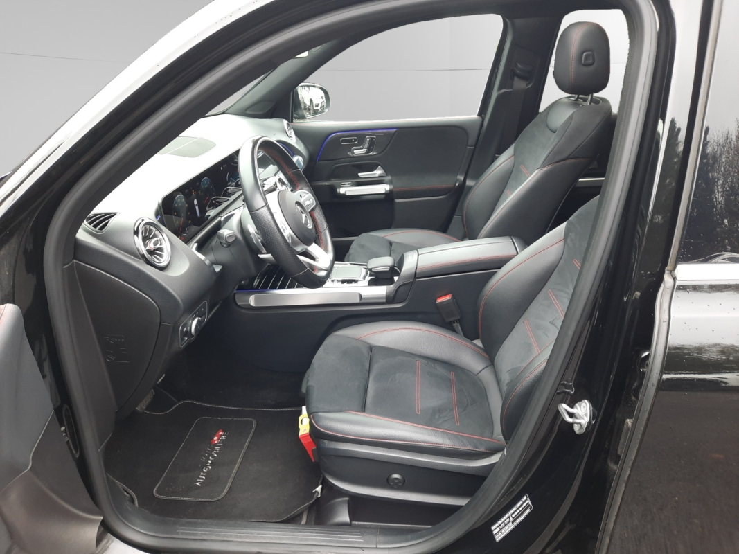 Mercedes GLB — 9
