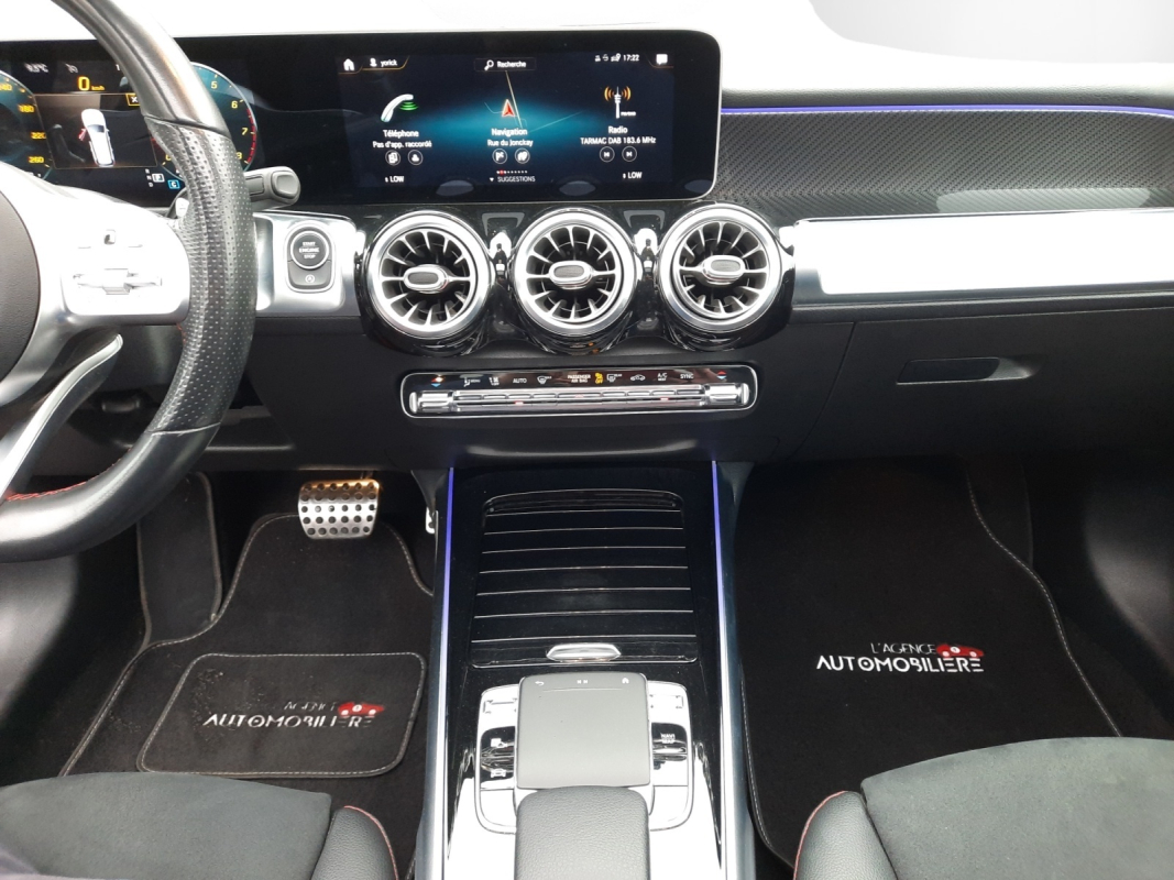 Mercedes GLB — 17
