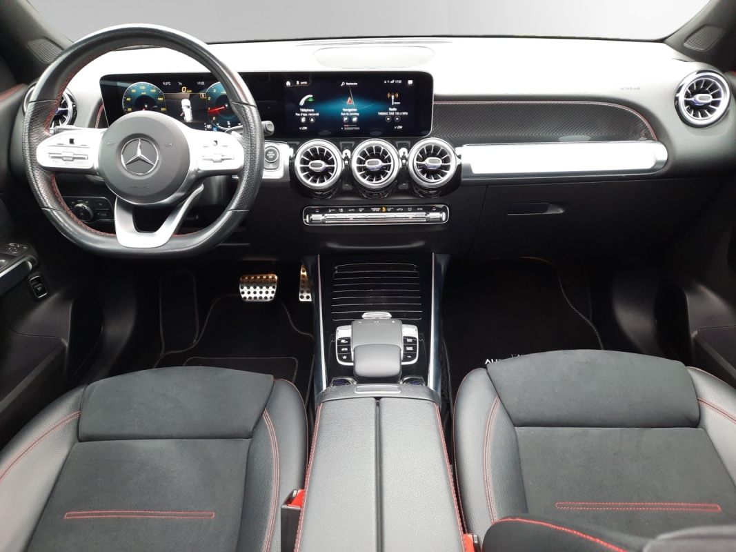 Mercedes GLB — 16