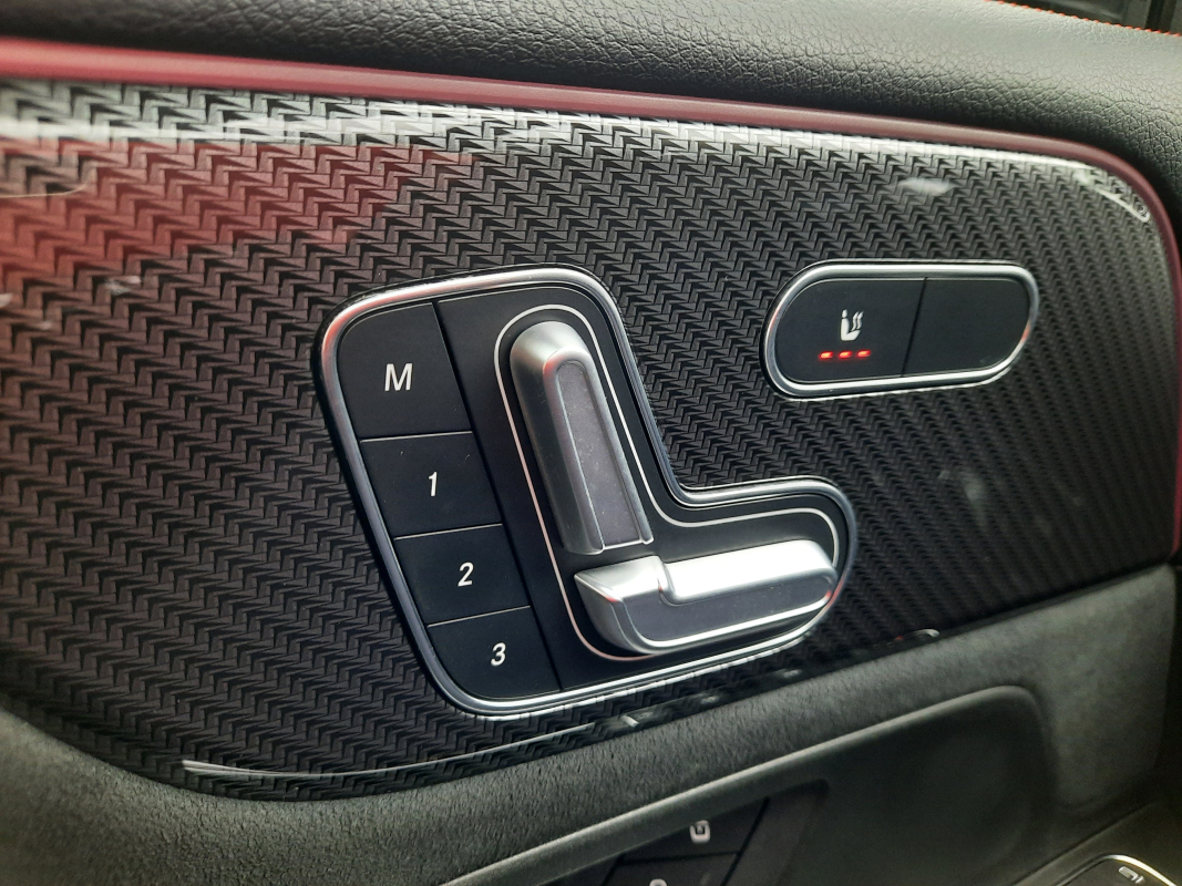 Mercedes GLB — 10