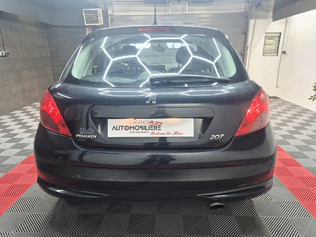 Peugeot 207 — 6