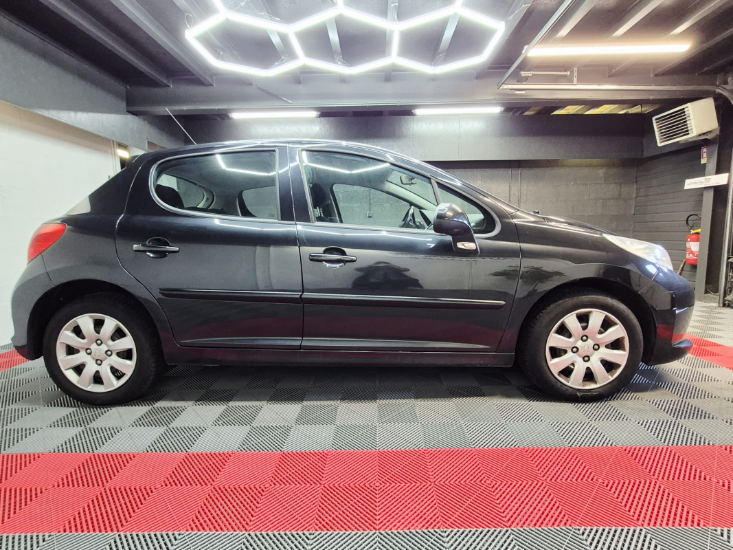 Peugeot 207 — 4