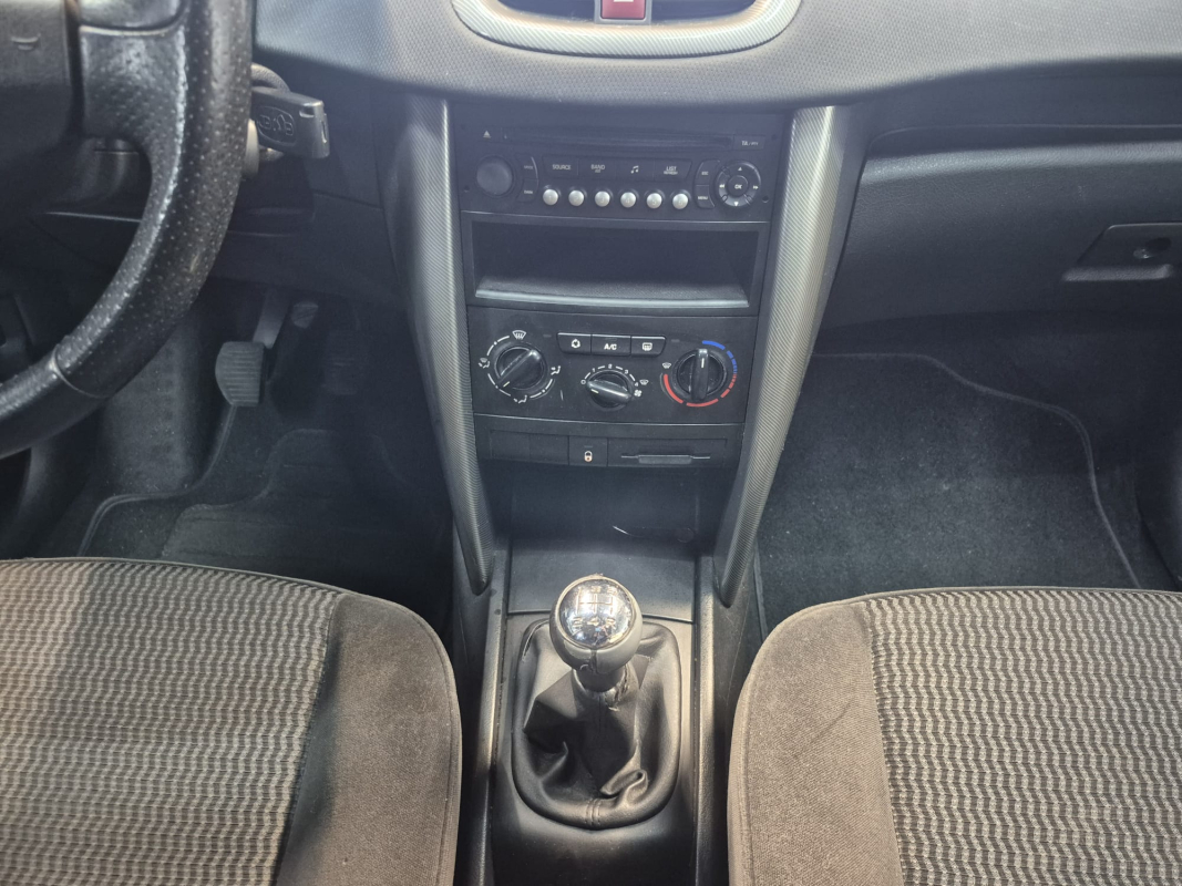 Peugeot 207 — 21