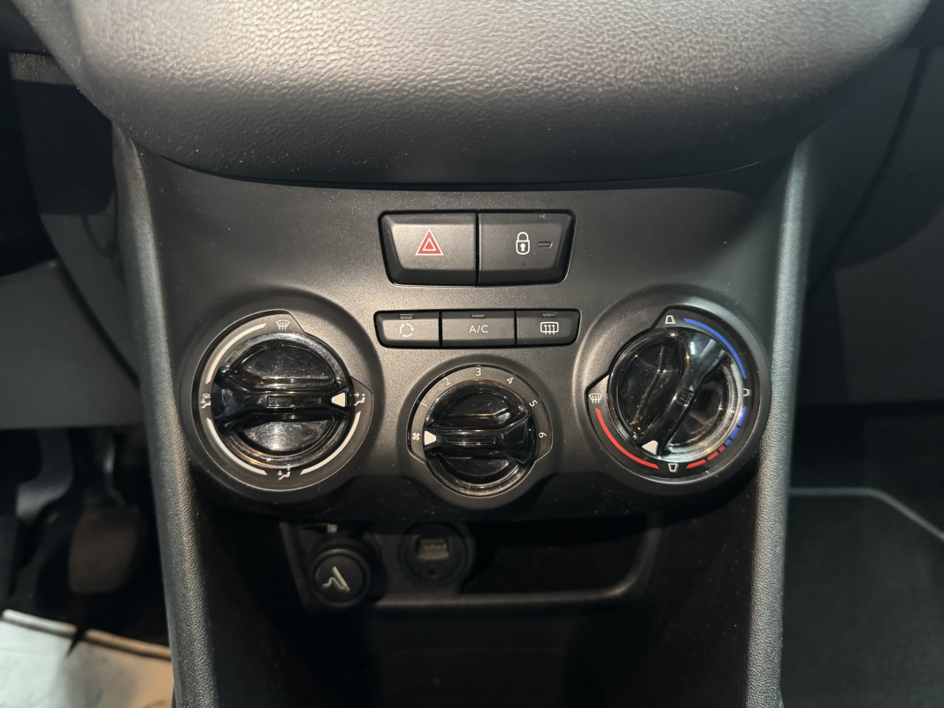 Peugeot 208 — 19