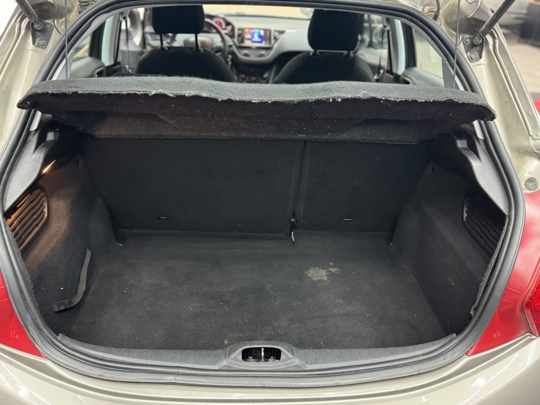 Peugeot 208 — 26