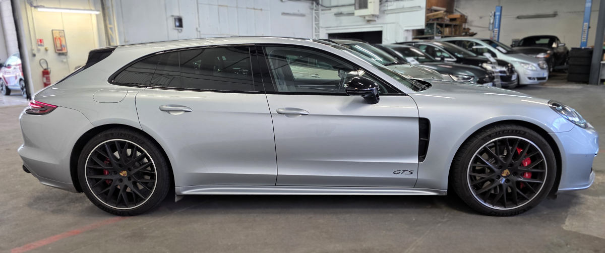 Porsche Panamera — 24