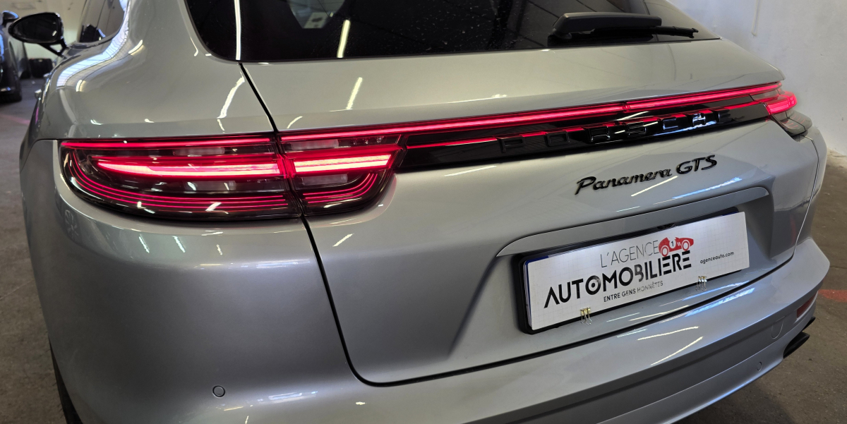 Porsche Panamera — 26