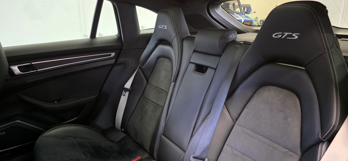Porsche Panamera — 16