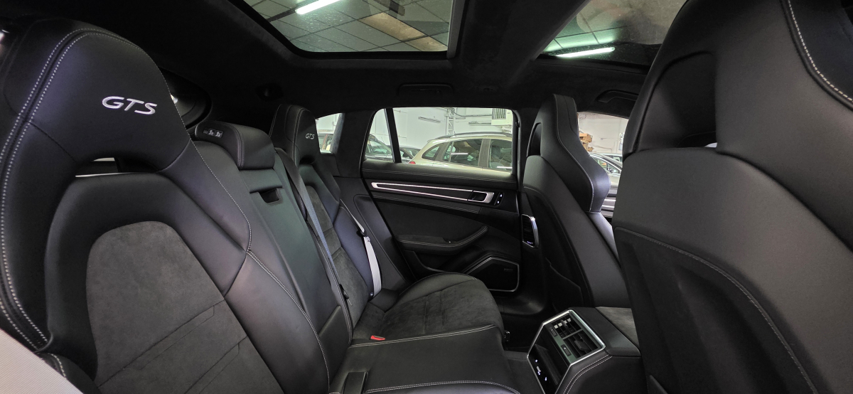Porsche Panamera — 17