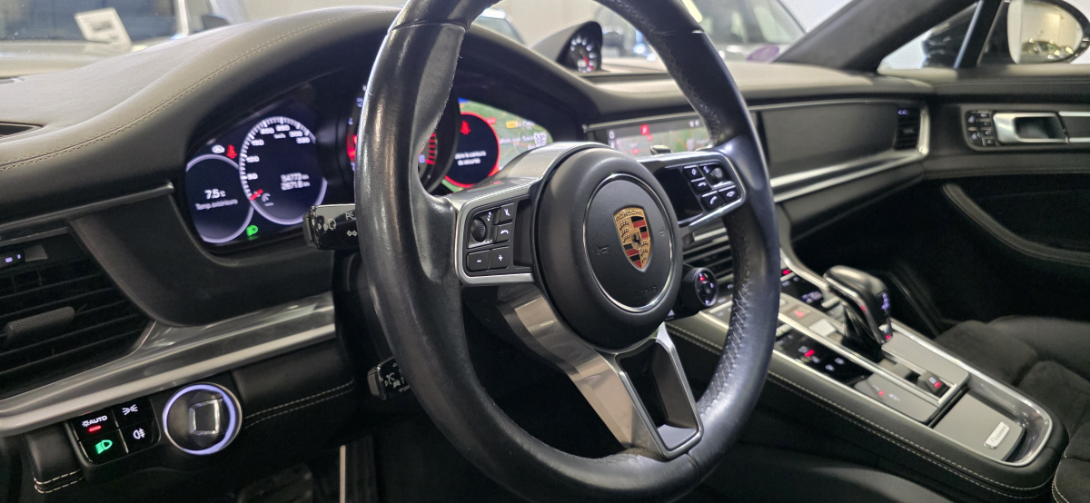 Porsche Panamera — 13