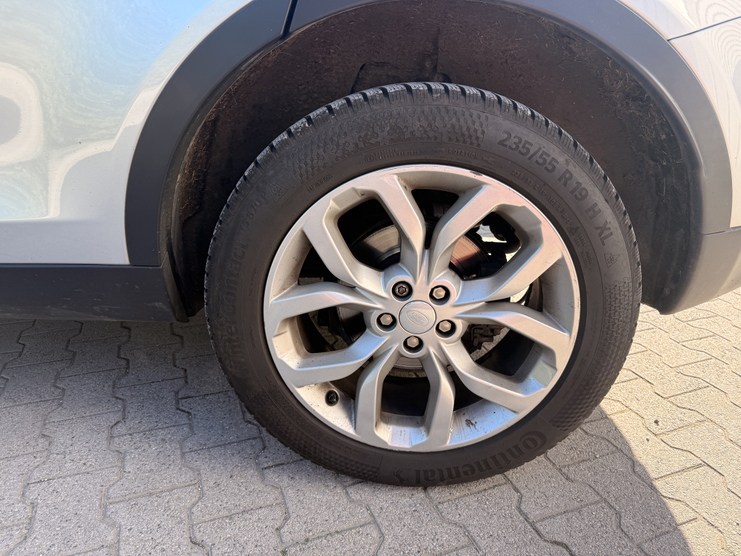 Land Rover Discovery Sport — 16
