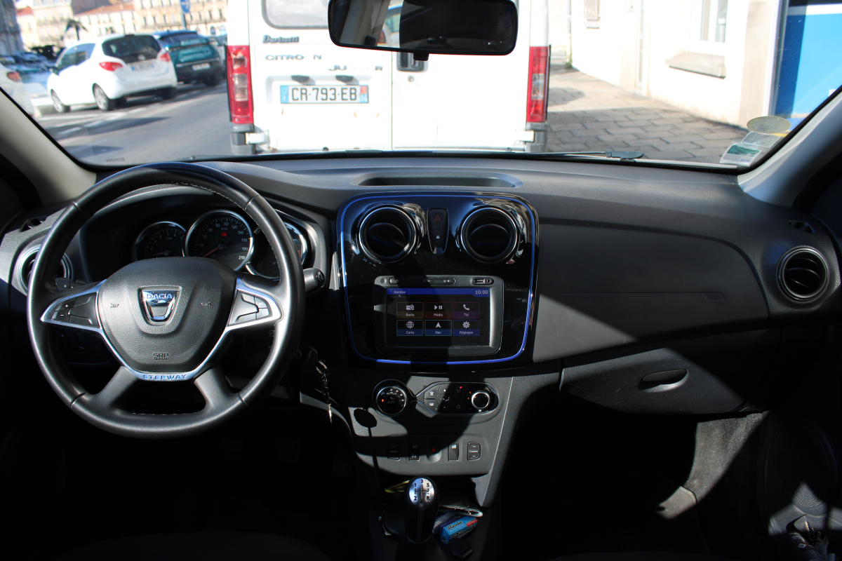 Dacia Logan — 10