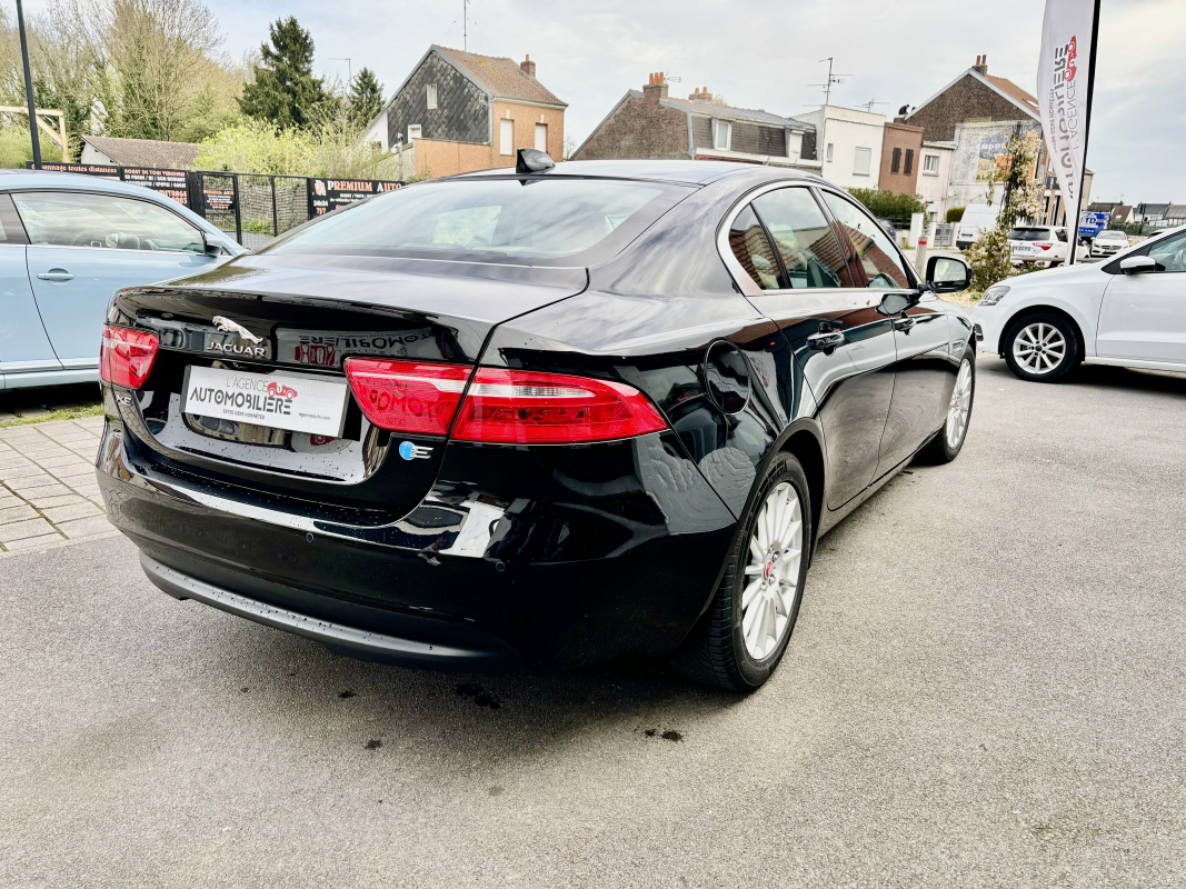 Jaguar XE — 5