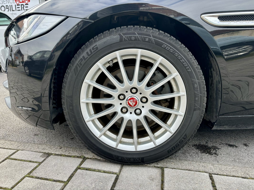 Jaguar XE — 27