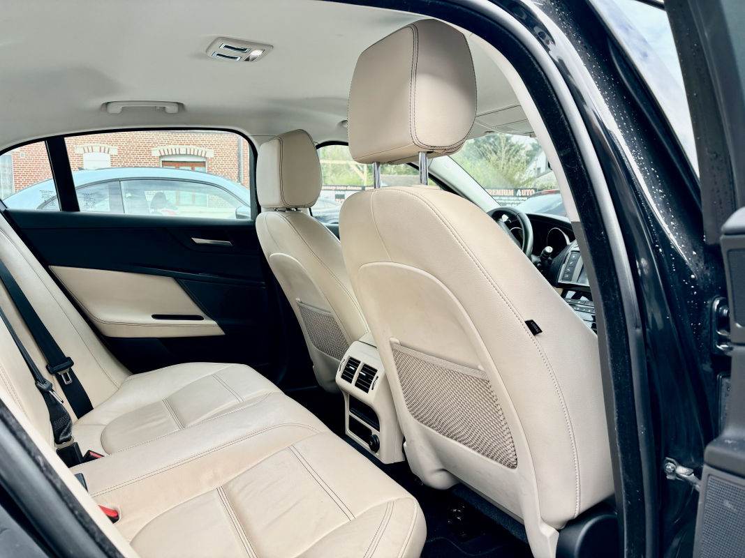 Jaguar XE — 13