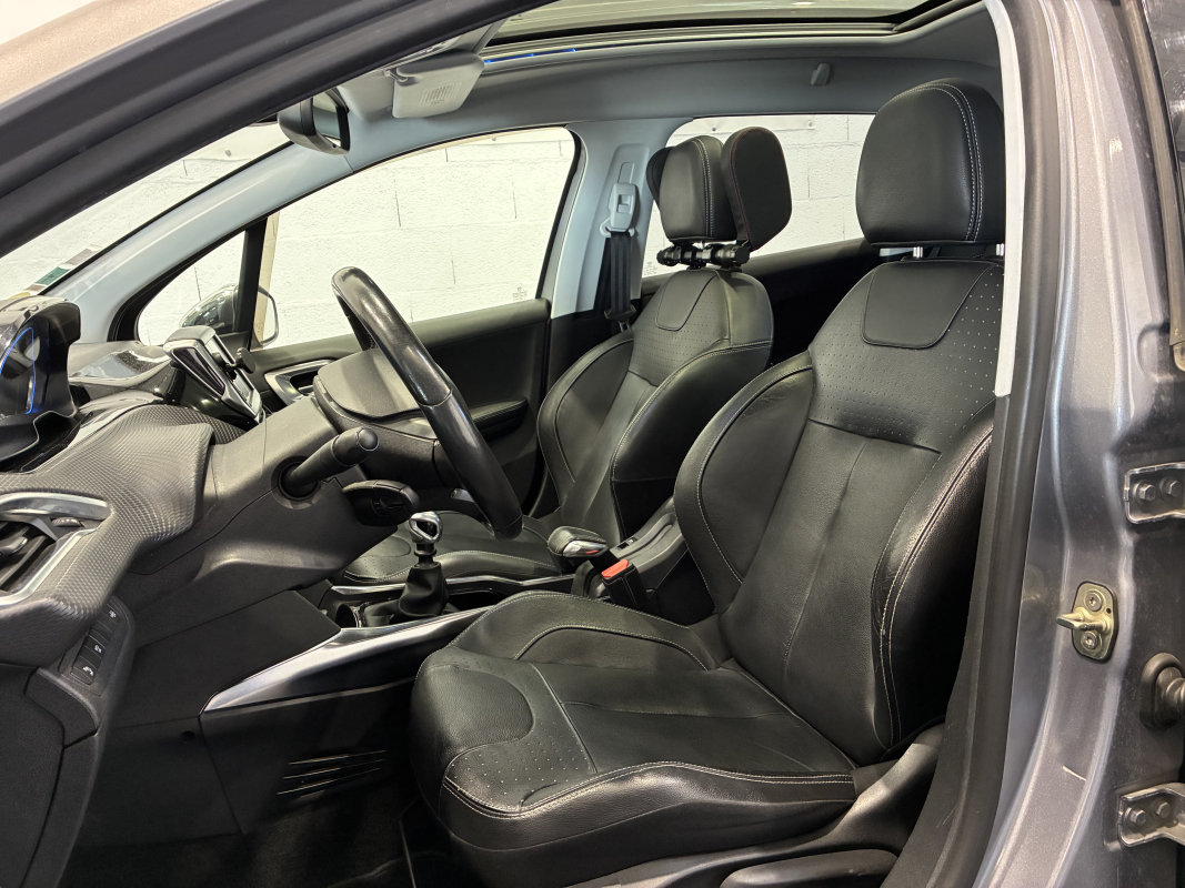 Peugeot 2008 — 12