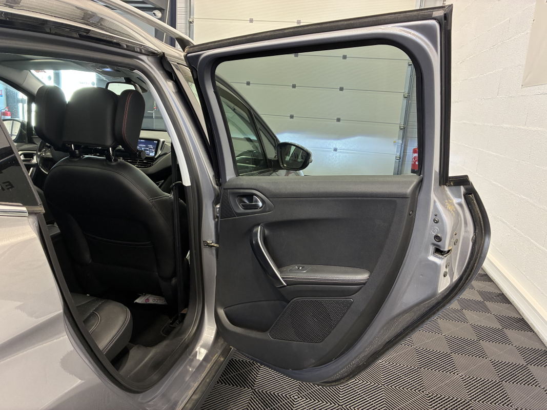 Peugeot 2008 — 16