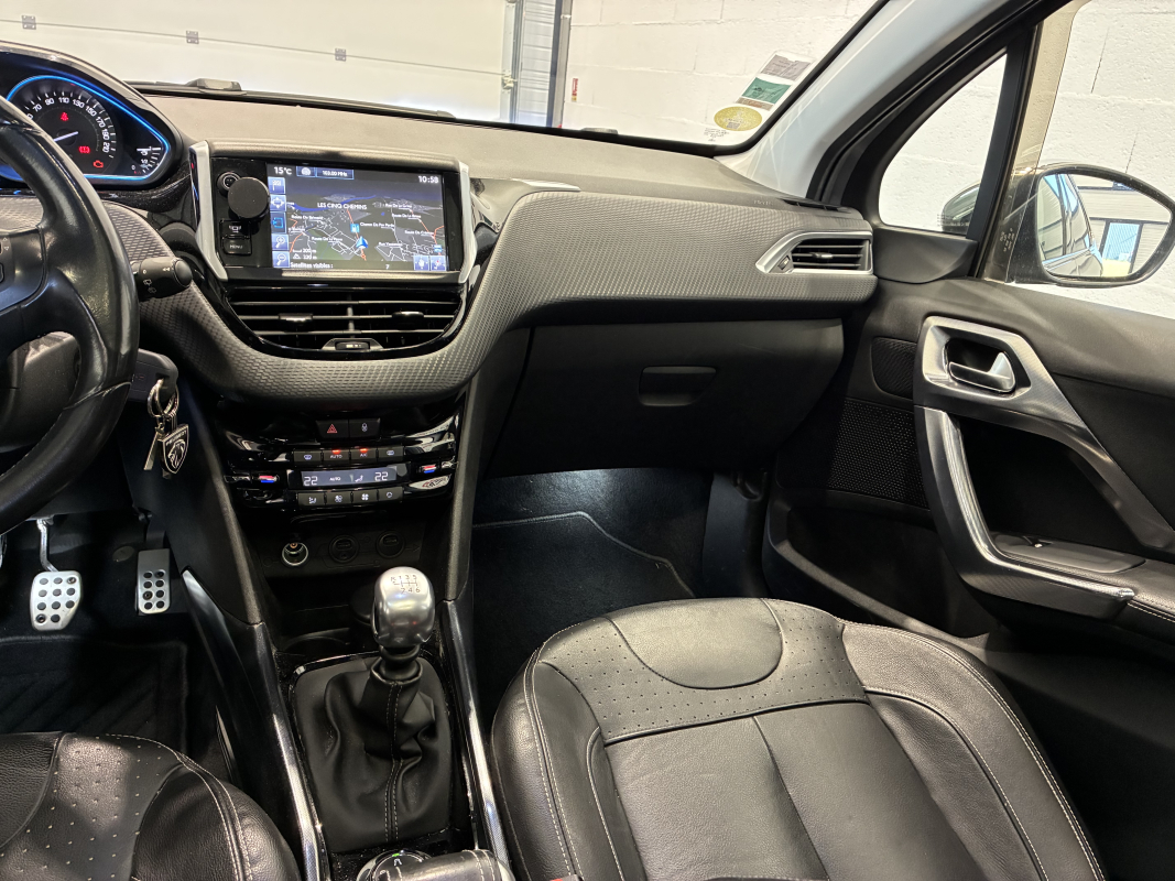 Peugeot 2008 — 25