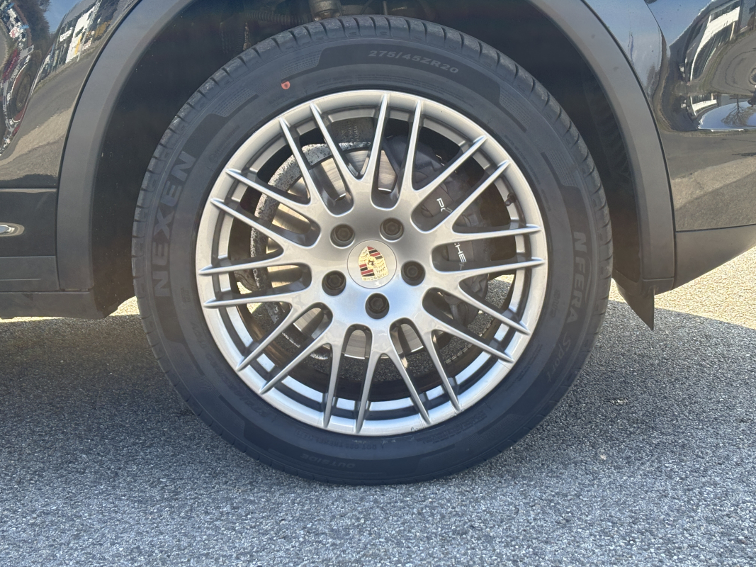 Porsche Cayenne — 28