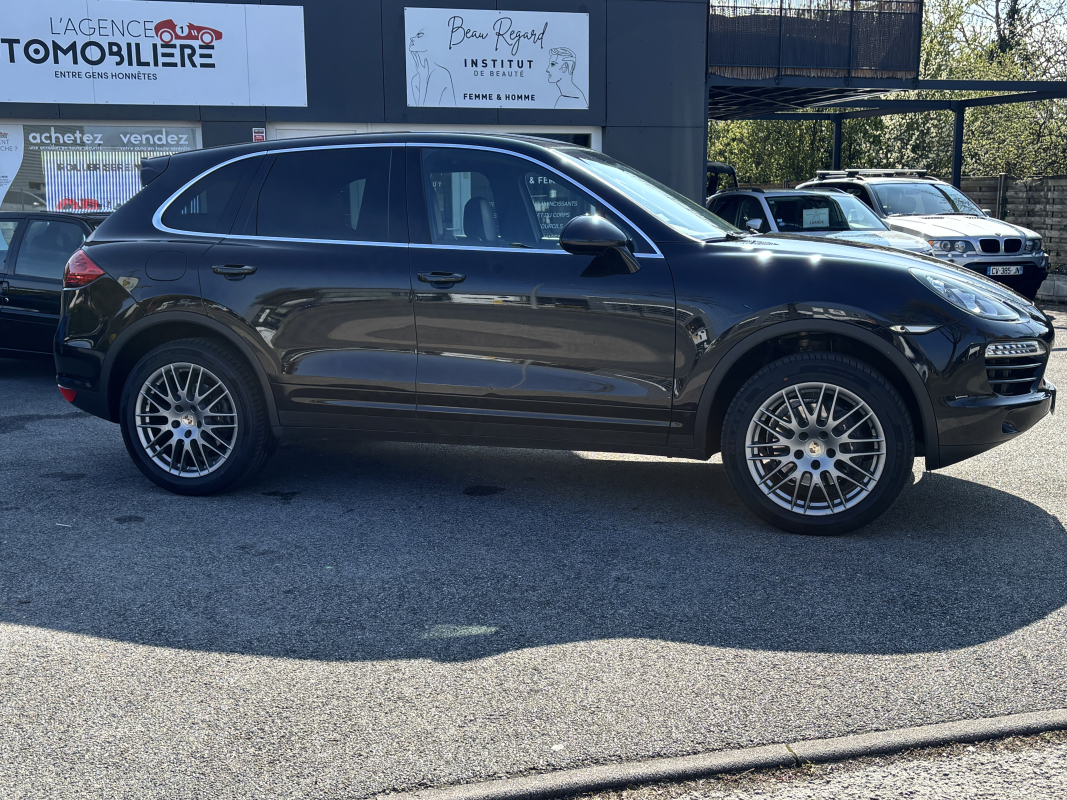 Porsche Cayenne — 3