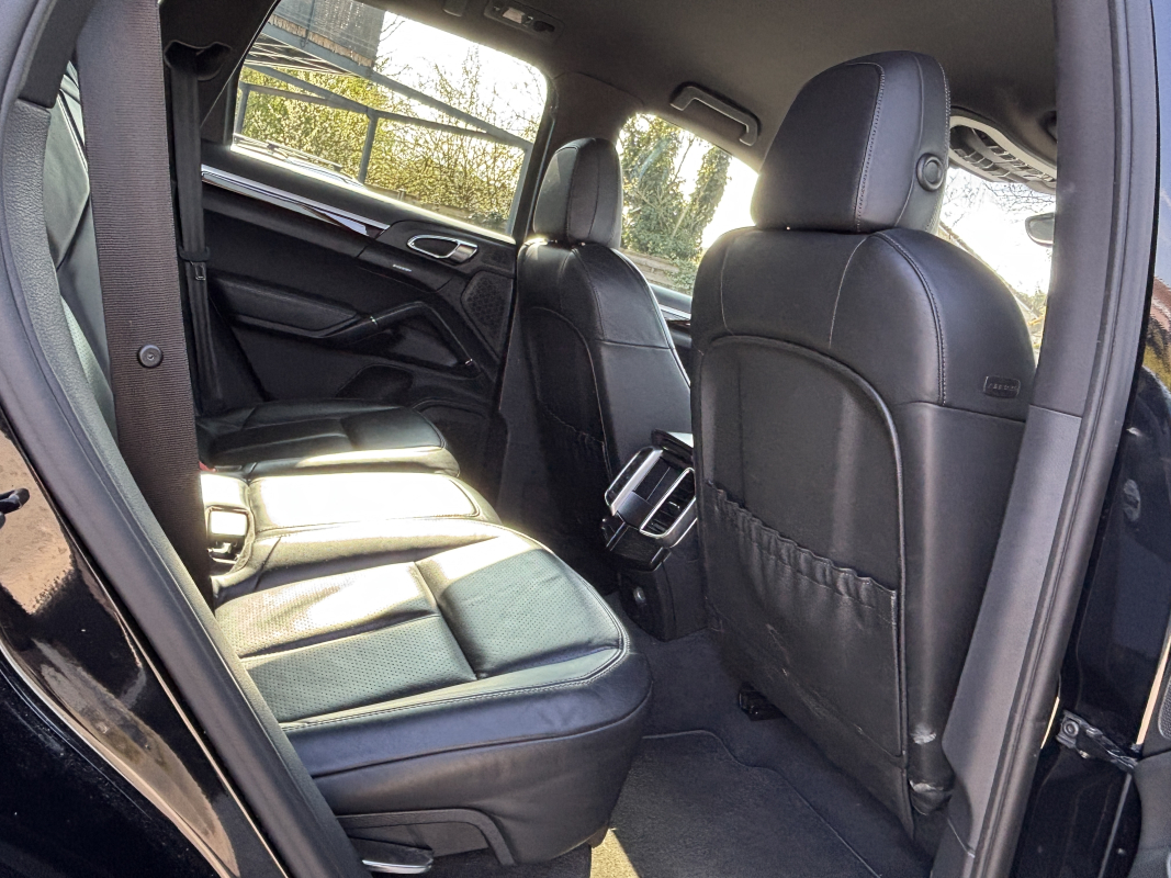 Porsche Cayenne — 20