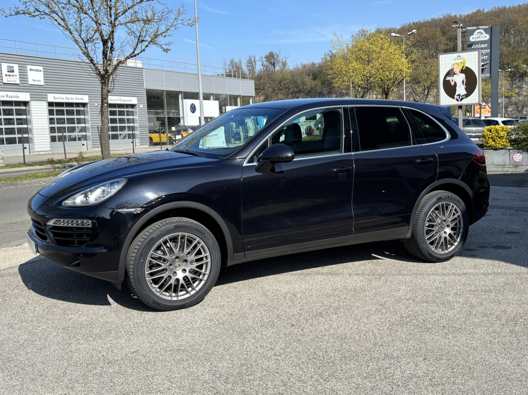 Porsche Cayenne — 11