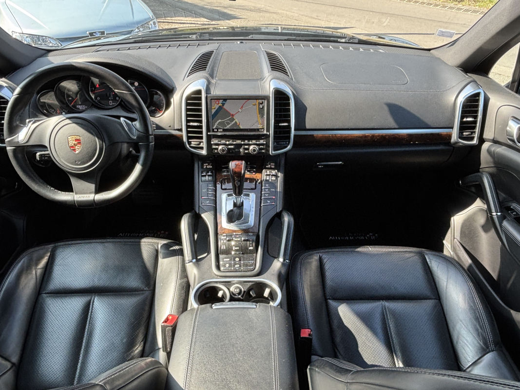 Porsche Cayenne — 15