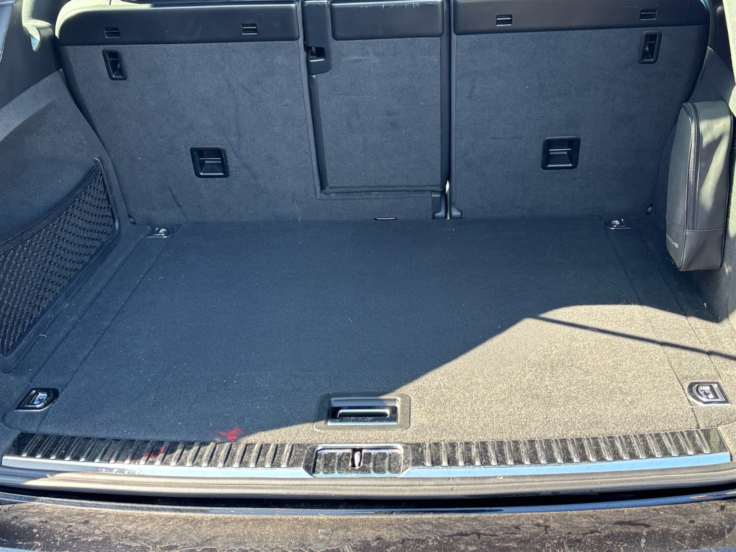 Porsche Cayenne — 21
