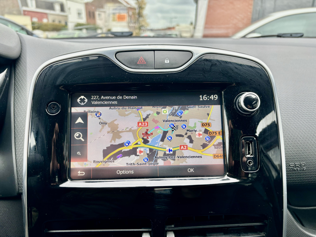 Renault Clio — 17