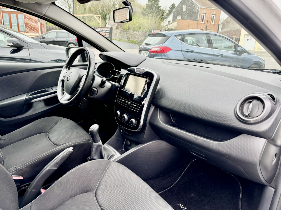Renault Clio — 10