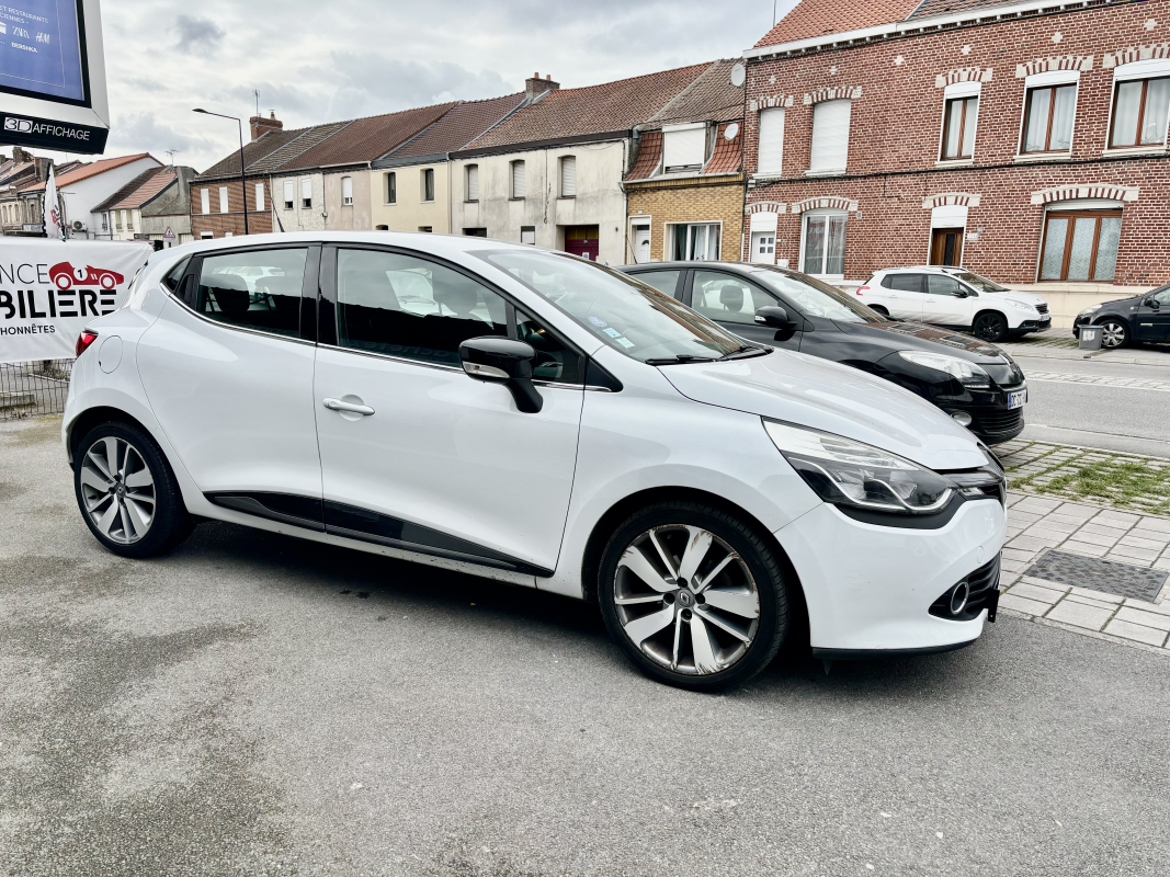 Renault Clio — 6