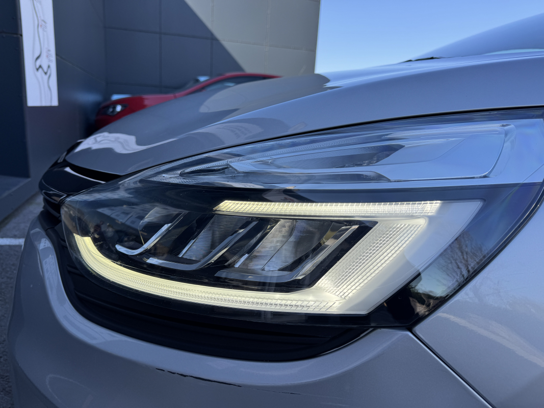 Renault Clio — 33