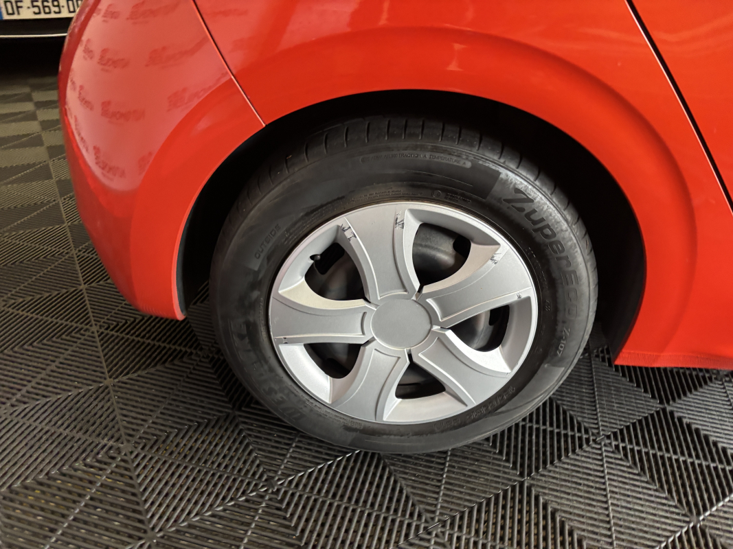 Peugeot 208 — 26